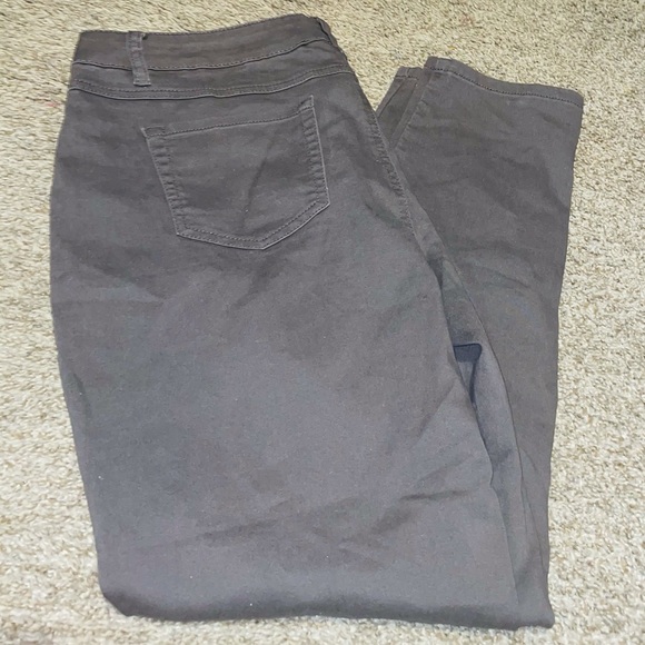 Jean - Picture 2 of 3